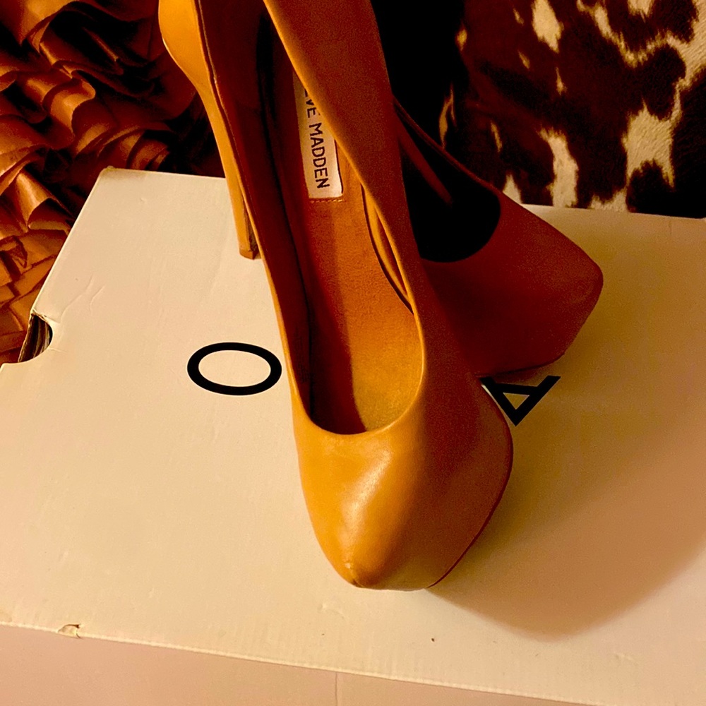 Steve madden platform 7 1/2 new color